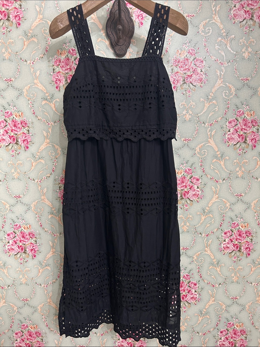 100% cotton beautiful sleeveless eyelet black J Crew sundress sz Medium 6-8 EUC